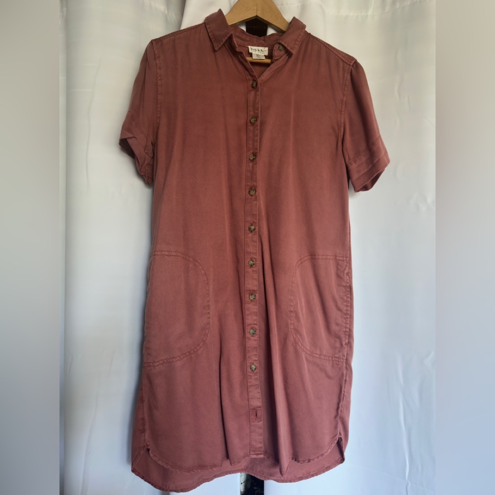 Nicole Miller shirt dress. Size small. Dusty rose. Great condition.